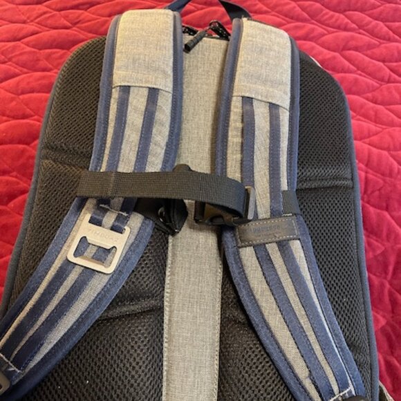 Timbuk2 Laptop Backpack Gray – Excellent Condition - Picture 7 of 11